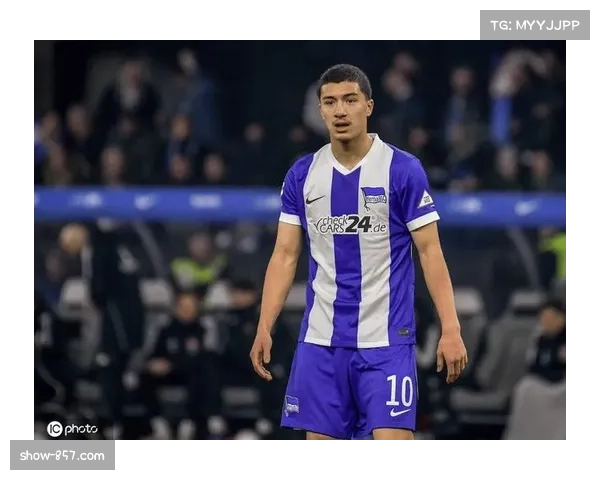 勒沃库森闪电签下泰特立竿见影,新援即插即用助球队登顶 勒沃库森闪电签下泰特立竿见影,新援即插即用助球队登顶